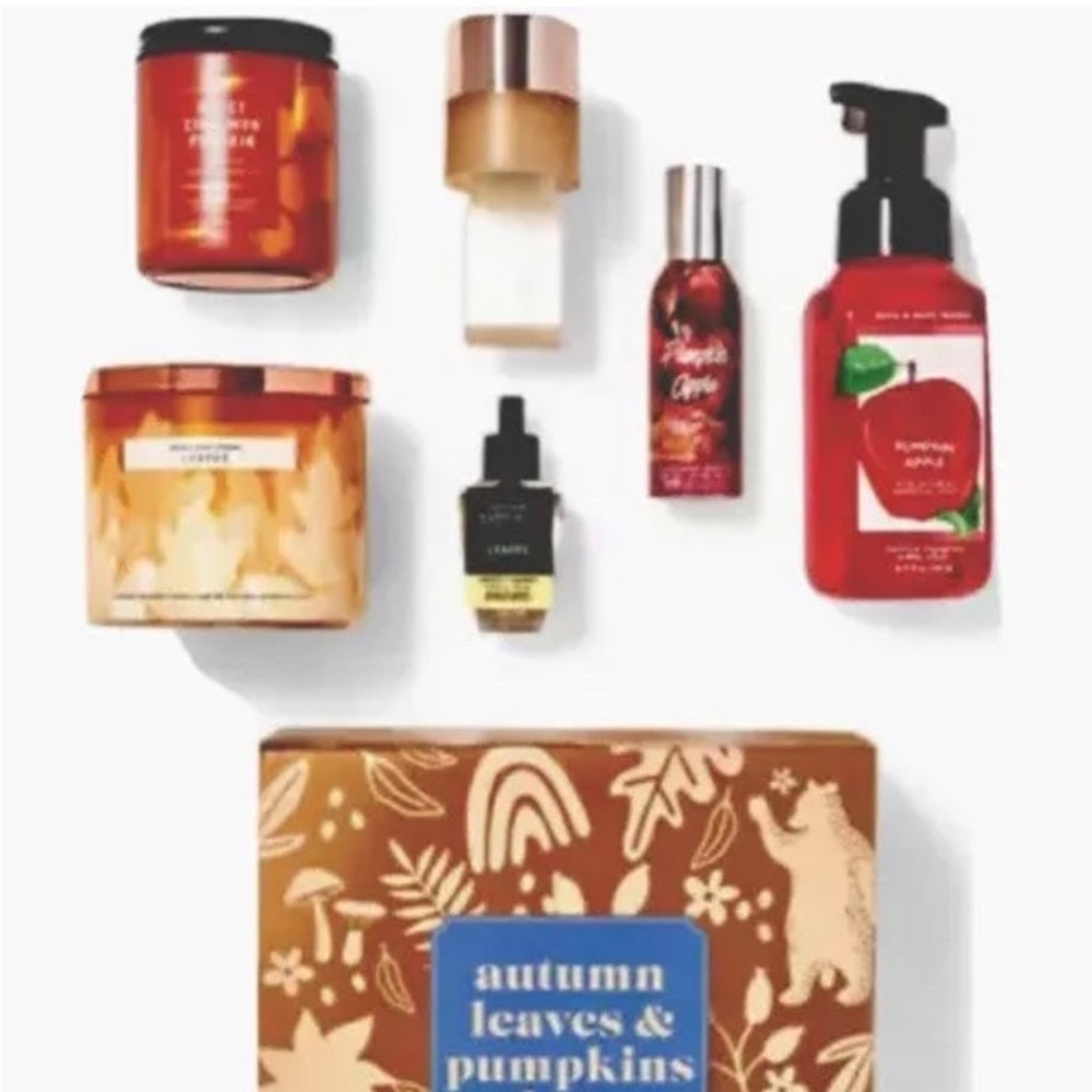 Bath & Body Works Autumn Leaves & Pumpkin Please Fall Candles & More Gift Set